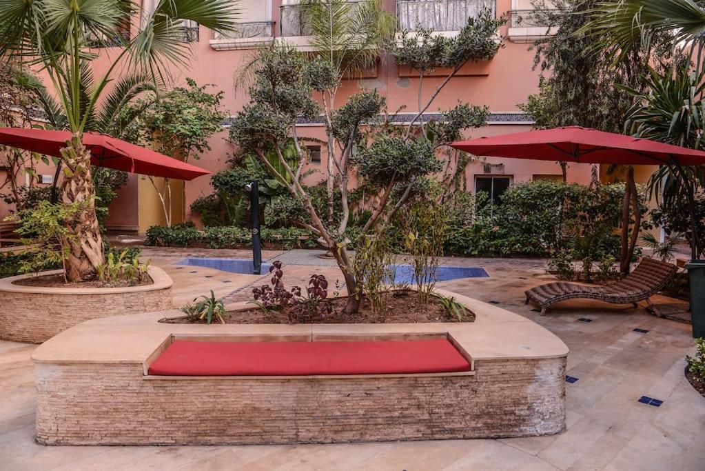Beautiful, Great Equipped 122 M Holiday Apartment Near Majorelle Garden And Gueliz With Pool Views And A Large Balcony And Terrace Маракеш Екстериор снимка