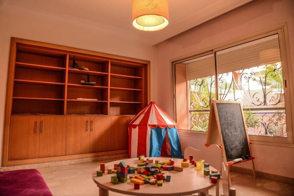 Beautiful, Great Equipped 122 M Holiday Apartment Near Majorelle Garden And Gueliz With Pool Views And A Large Balcony And Terrace Маракеш Екстериор снимка