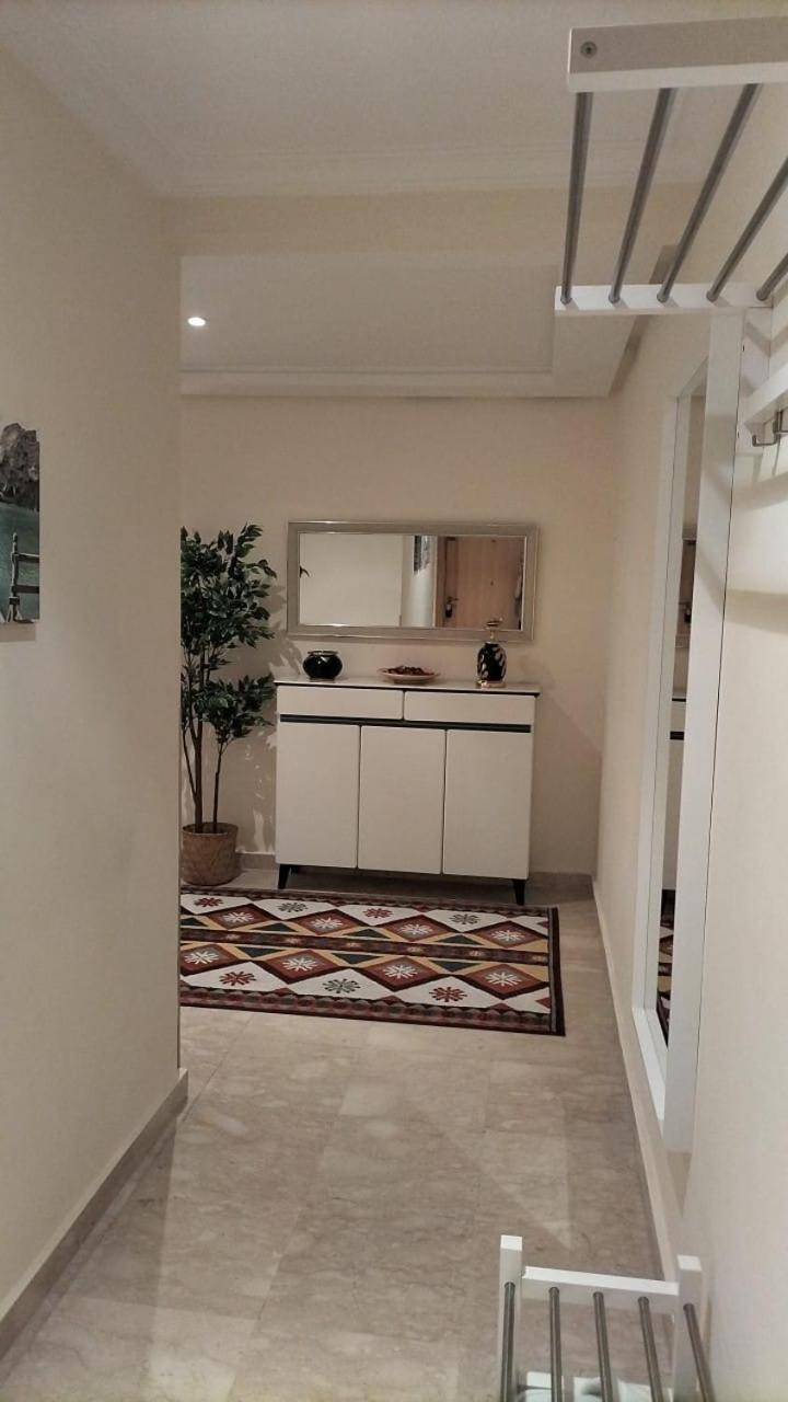 Beautiful, Great Equipped 122 M Holiday Apartment Near Majorelle Garden And Gueliz With Pool Views And A Large Balcony And Terrace Маракеш Екстериор снимка
