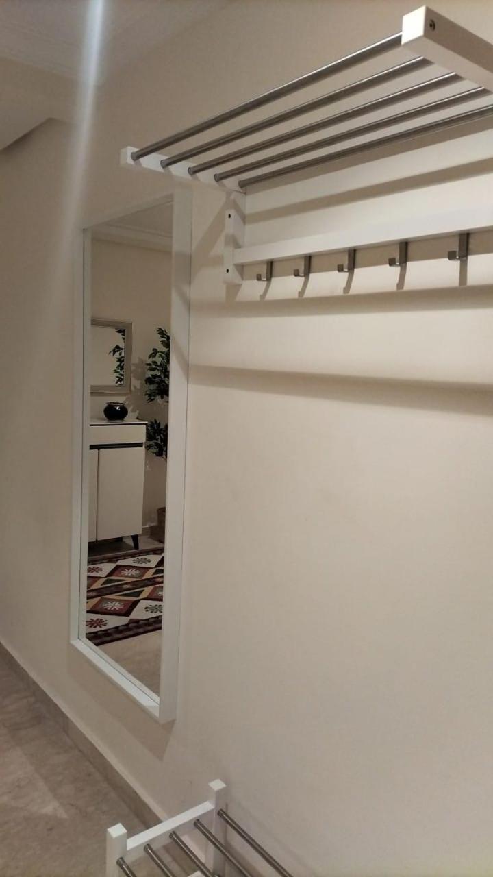 Beautiful, Great Equipped 122 M Holiday Apartment Near Majorelle Garden And Gueliz With Pool Views And A Large Balcony And Terrace Маракеш Екстериор снимка