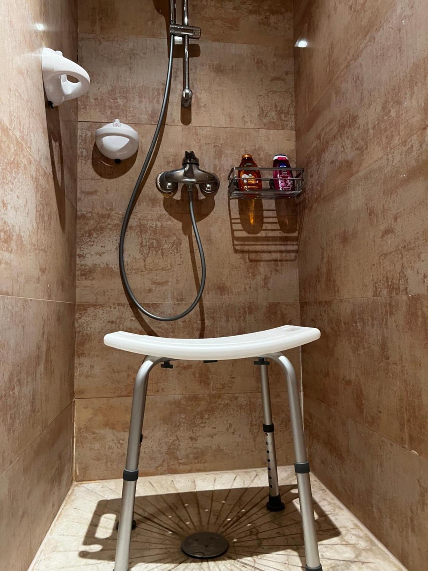 Beautiful, Great Equipped 122 M Holiday Apartment Near Majorelle Garden And Gueliz With Pool Views And A Large Balcony And Terrace Маракеш Екстериор снимка